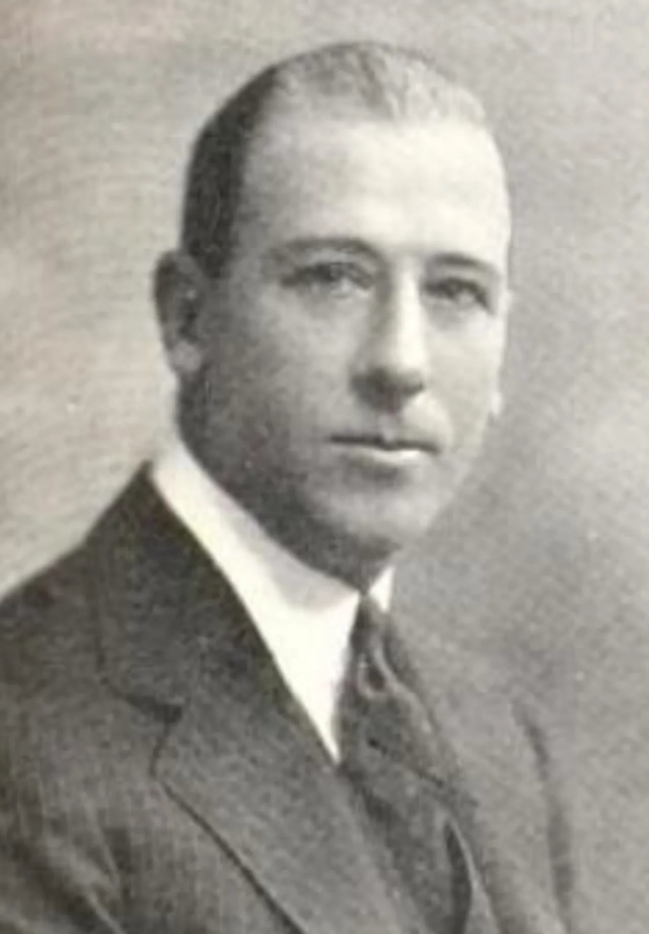 Portrait of Edward Cudahy, Jr. (1884–1966) – memorial page