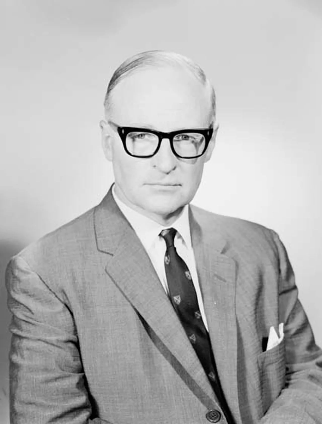 Porträt von Edward St John (1916–1994) – Gedenkseite