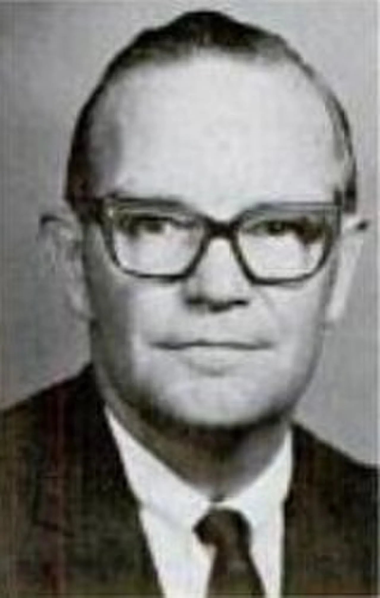 Portrait of Edwin M. Cronk (1918–2020) – memorial page