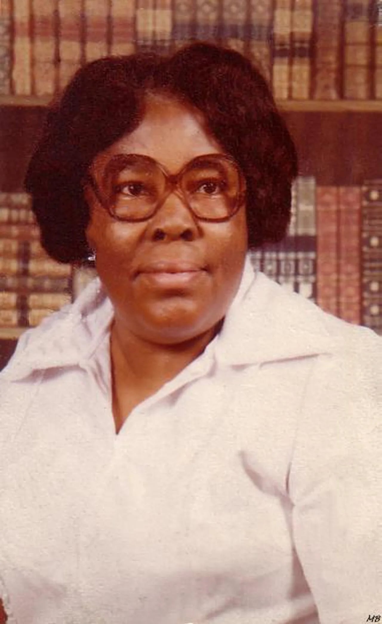 Portrait of Effie Neal Jones (1919–2002) – memorial page