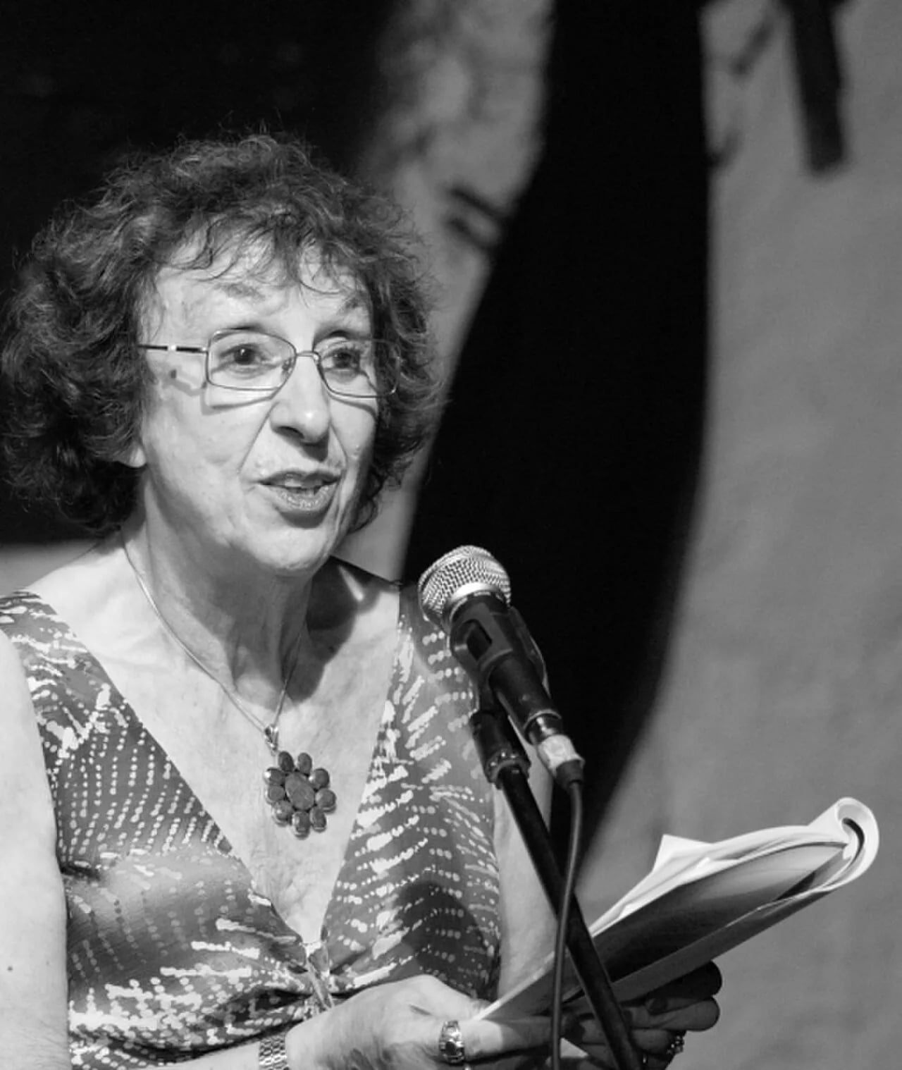Porträt von Elaine Feinstein (1930–2019) – Gedenkseite
