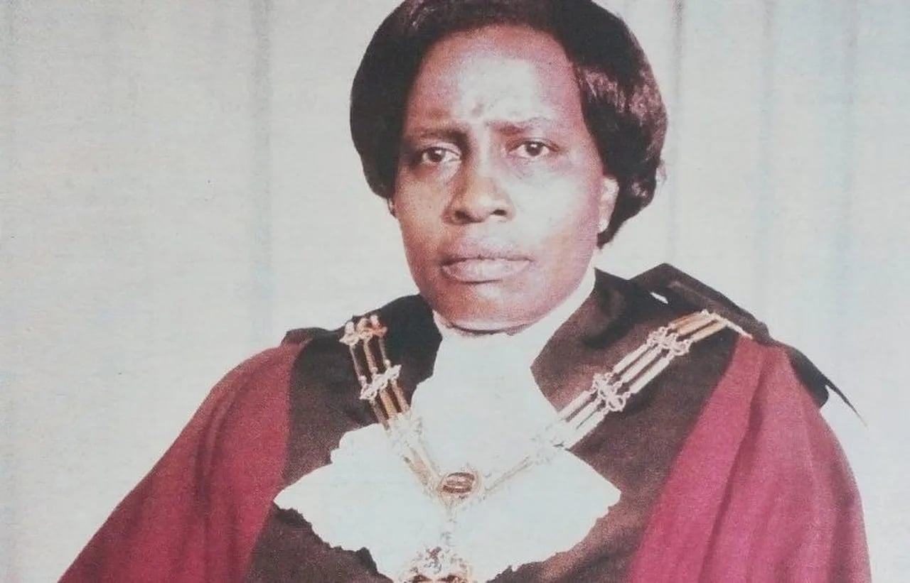 Porträt von Margaret Wambui Kenyatta (1928–2017) – Gedenkseite