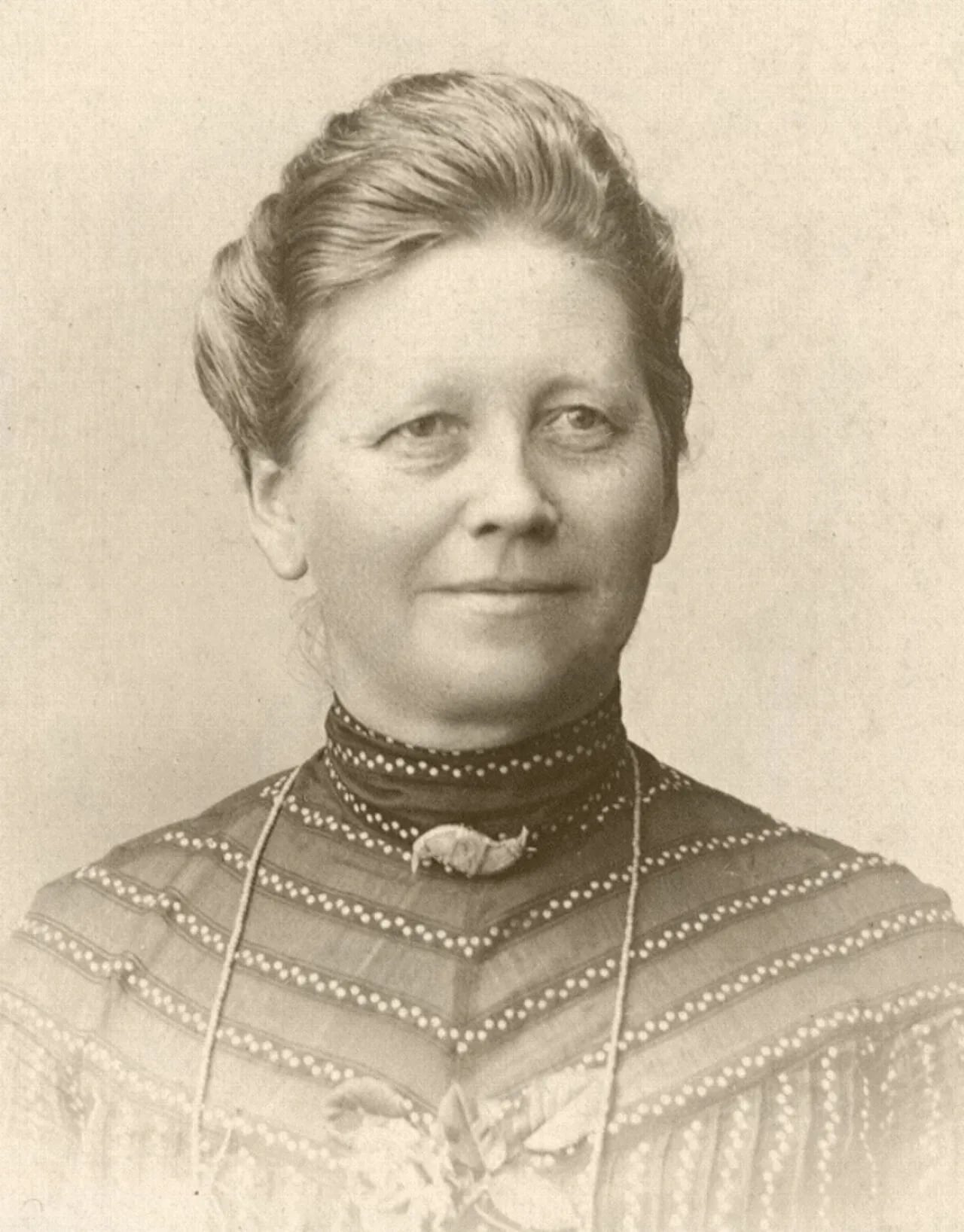 Portrait of Eline Hansen (1859–1919) – memorial page