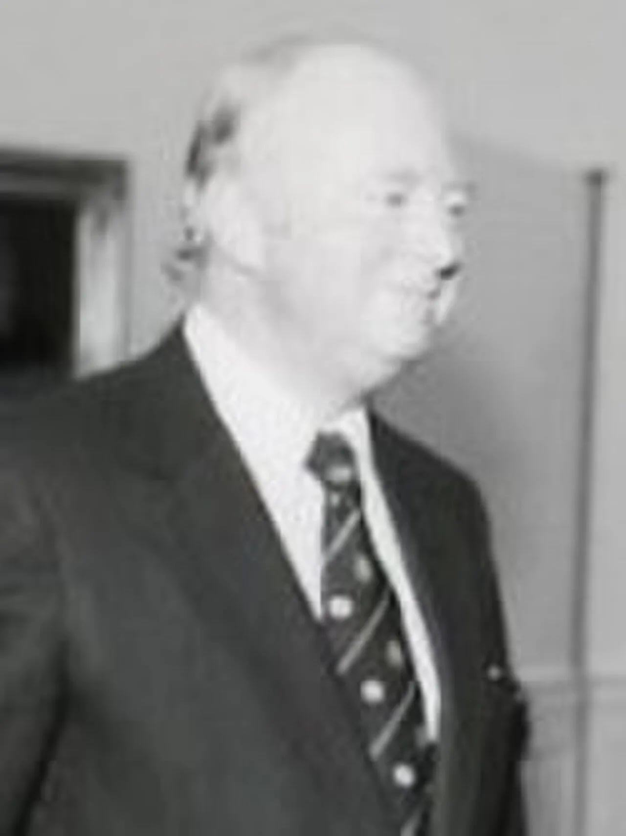 Portrait of Elmer B. Staats (1914–2011) – memorial page