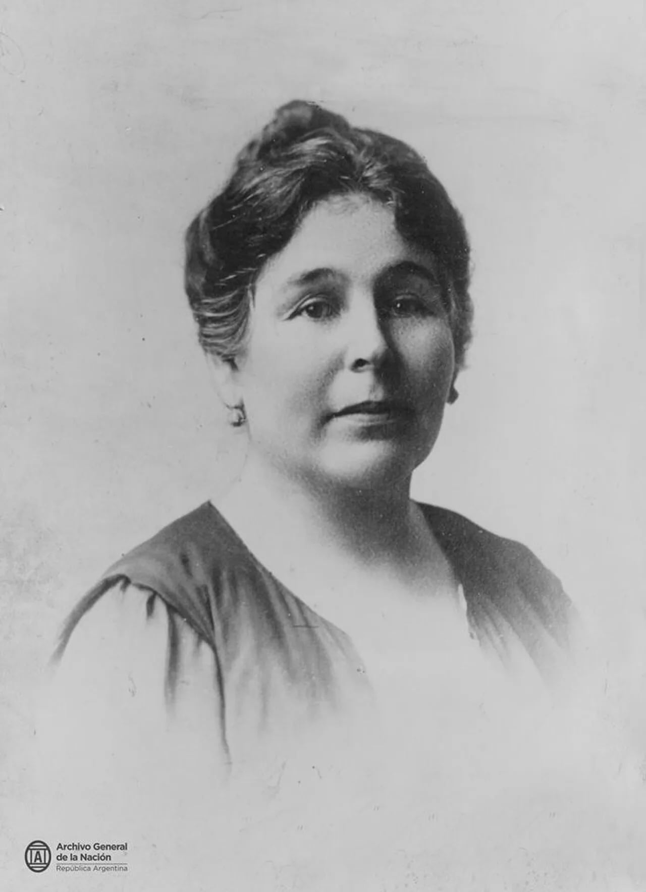 Porträt von Elvira Rawson (1867–1954) – Gedenkseite