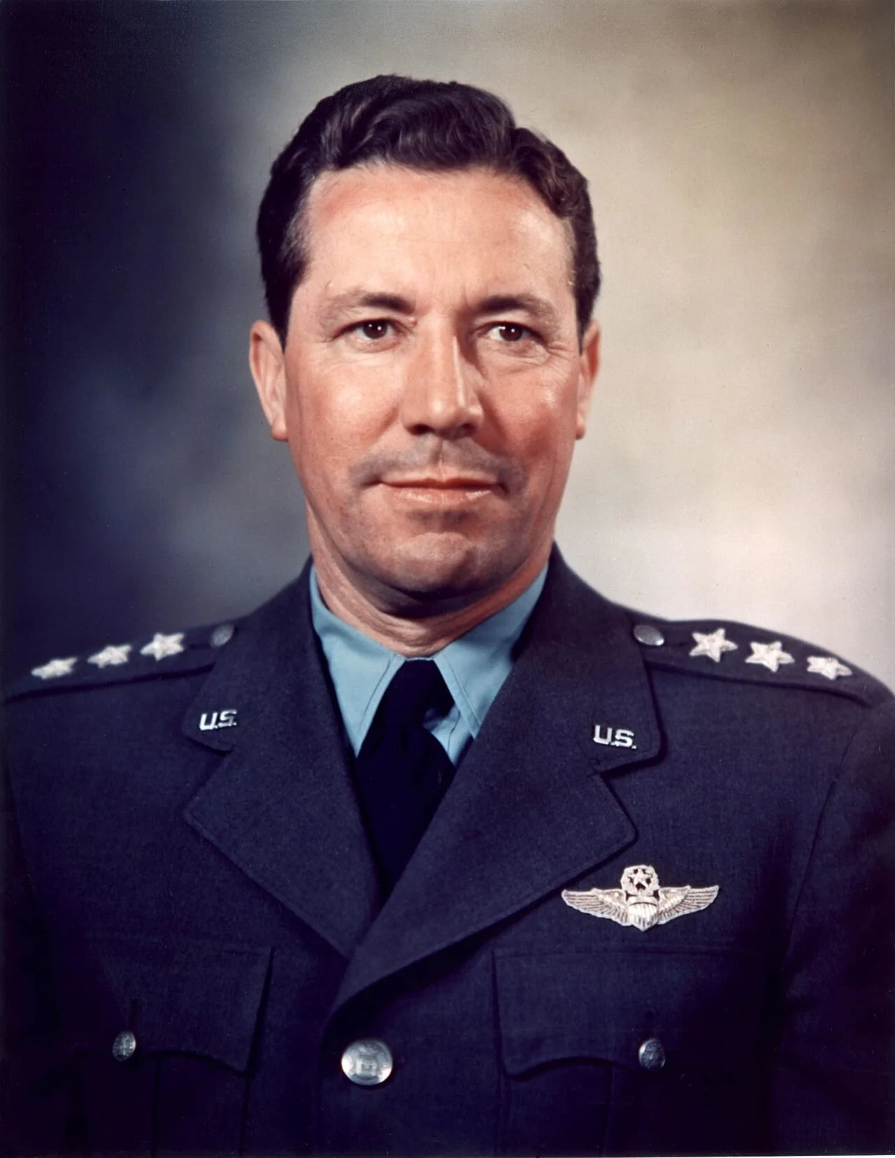 Porträt von Elwood Richard Quesada (1904–1993) – Gedenkseite