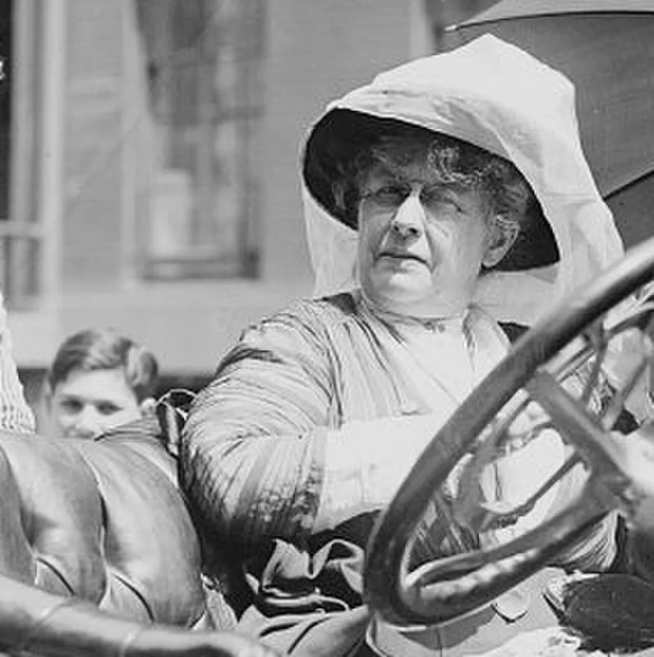 Porträt von Emma Bugbee (1888–1981) – Gedenkseite