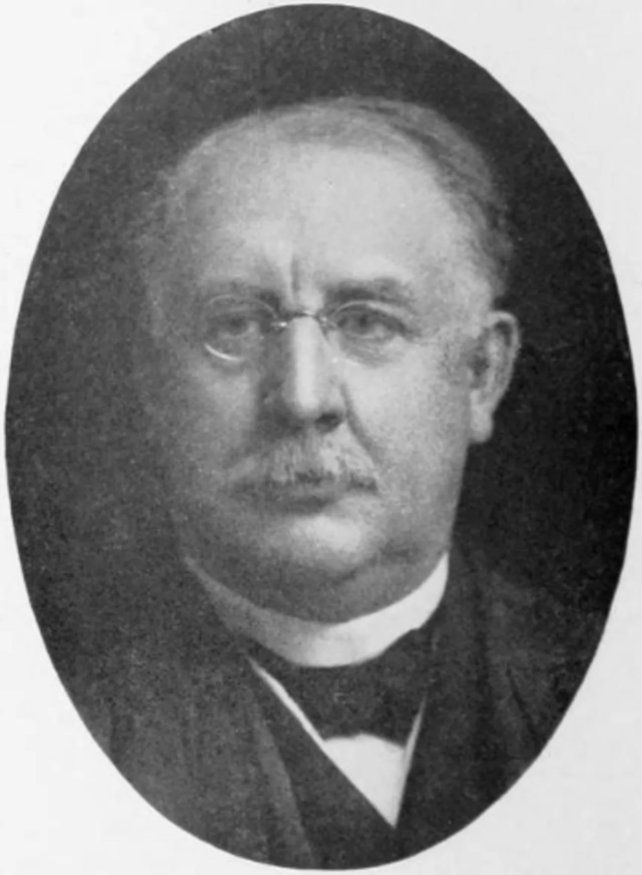Portrait of Emory A. Chase (1854–1921) – memorial page
