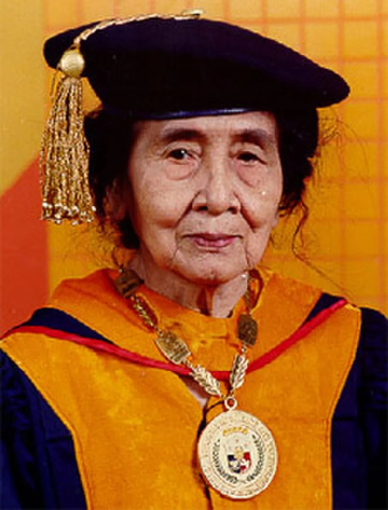 Portrait of Encarnacion Alzona (1895–2001) – memorial page