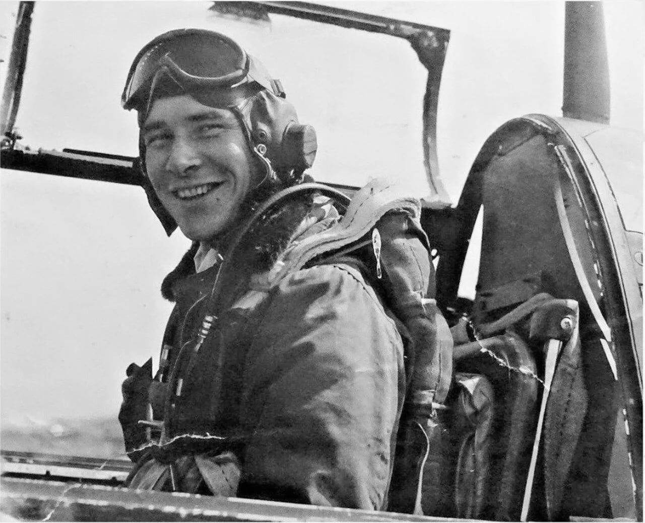 Portrait of Leonard K. Carson (1923–1994) – memorial page