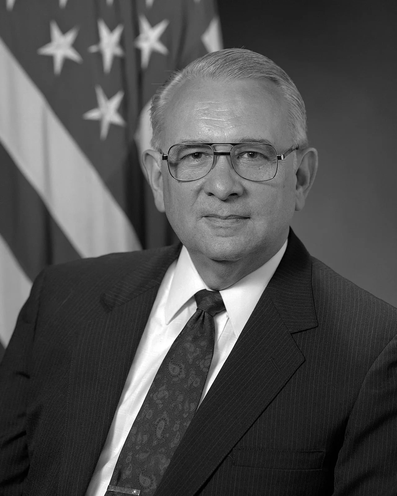 Portrait of Enrique Méndez Jr. (1931–2024) – memorial page