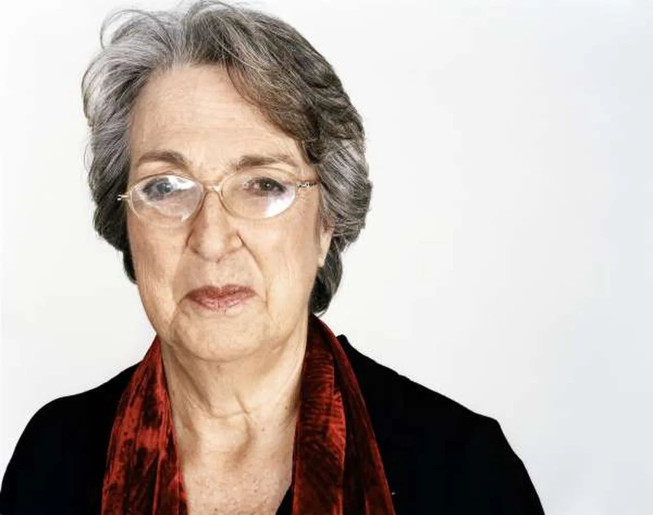 Porträt von Esther Tusquets (1936–2012) – Gedenkseite