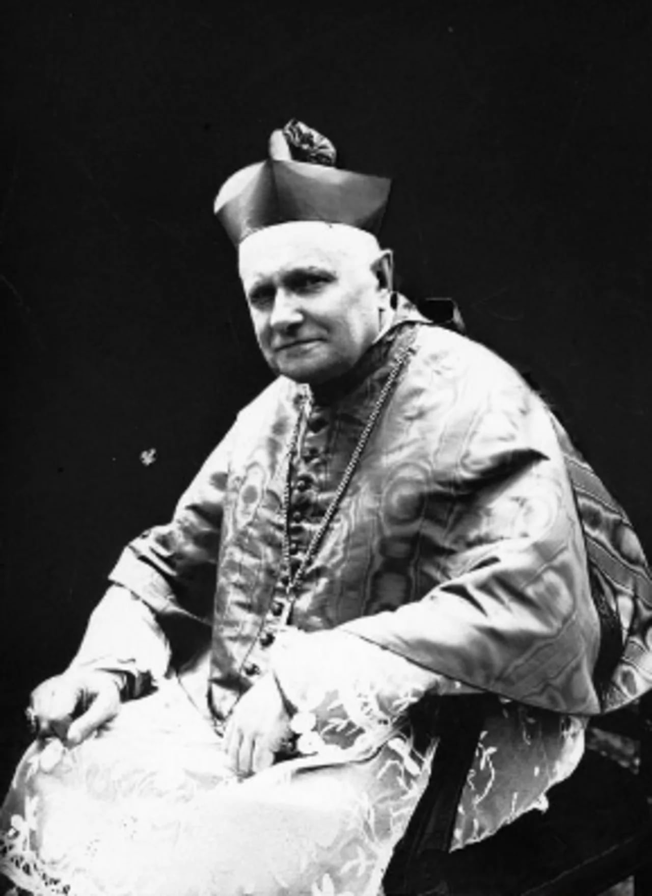 Portrait of Antoni Julian Nowowiejski (1858–1941) – memorial page