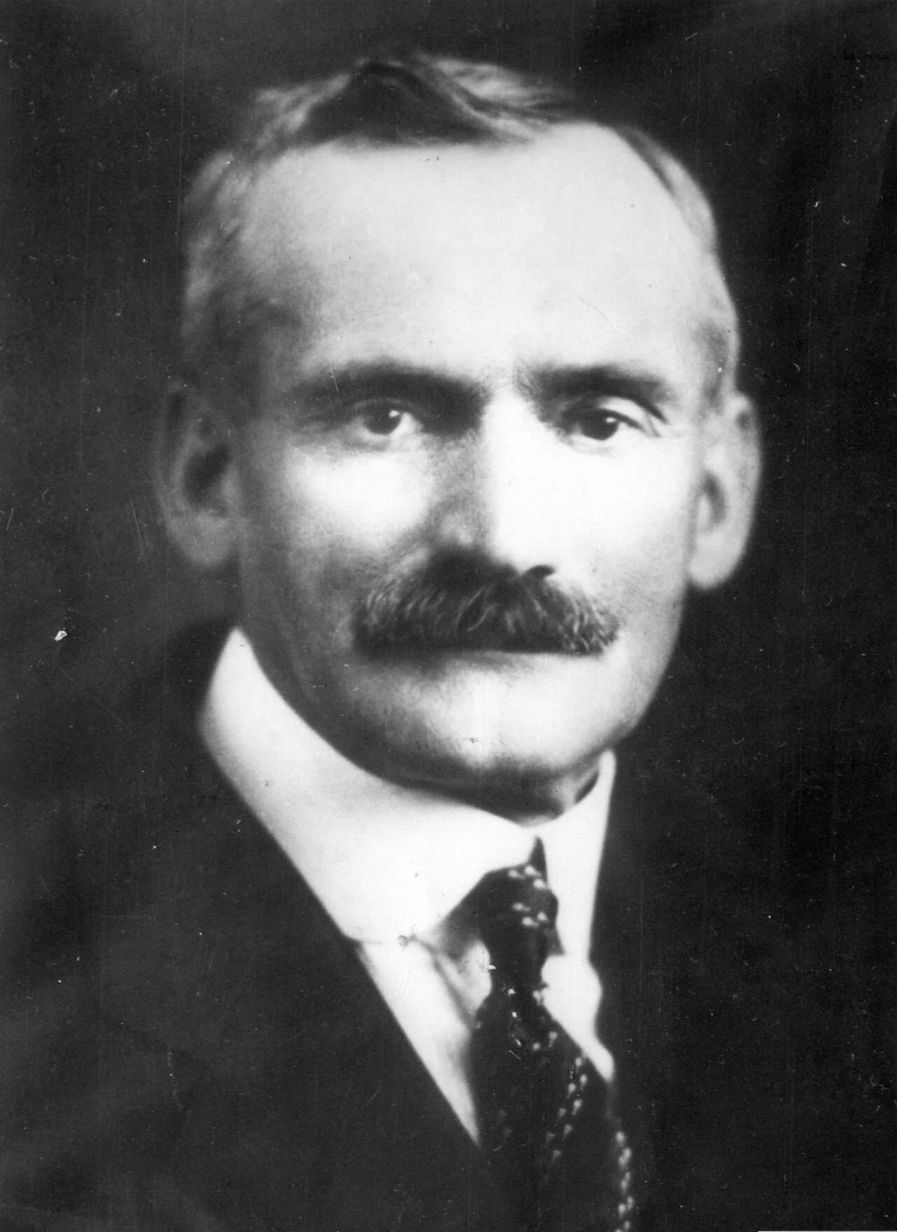 Portrait of Erland Lee (1864–1926) – memorial page