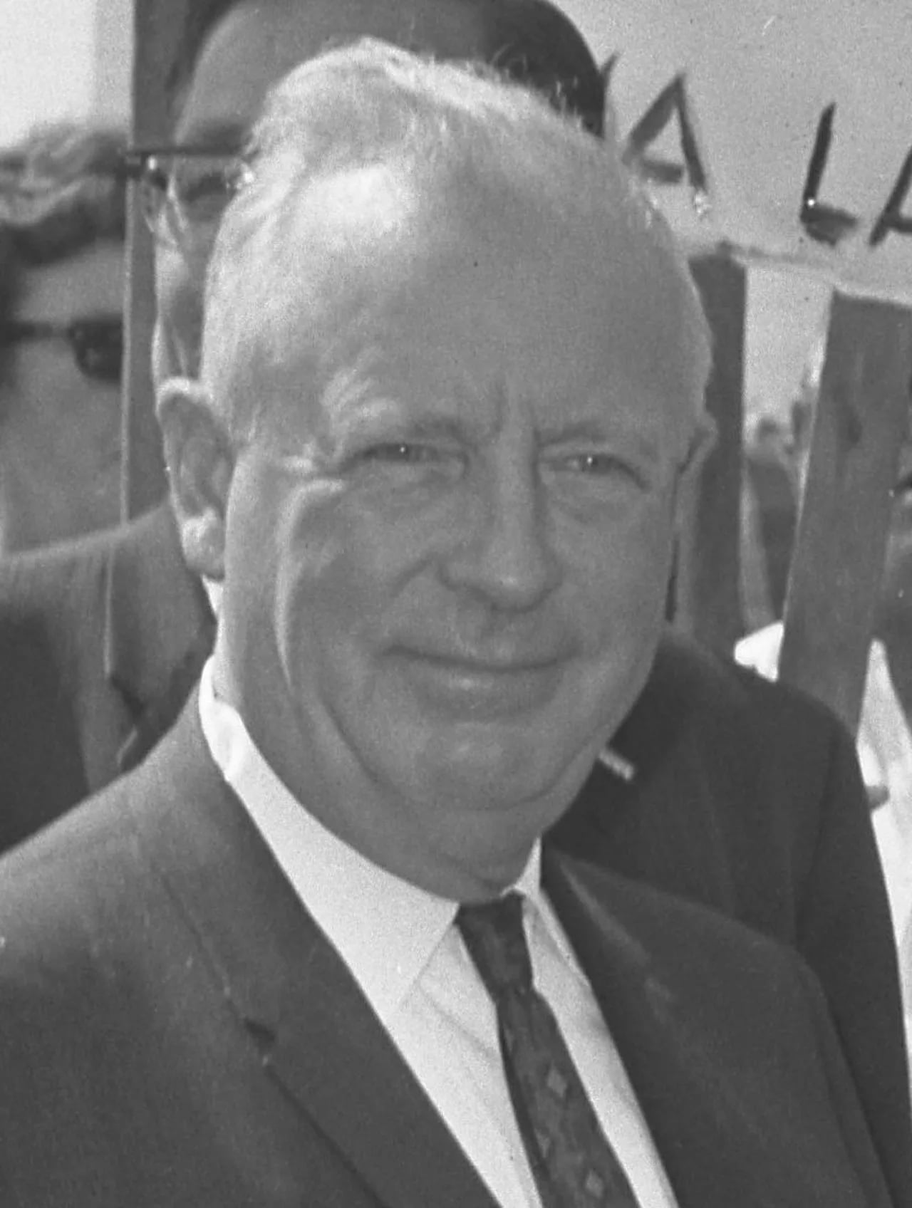 Porträt von Ernest E. Debs (1904–2002) – Gedenkseite