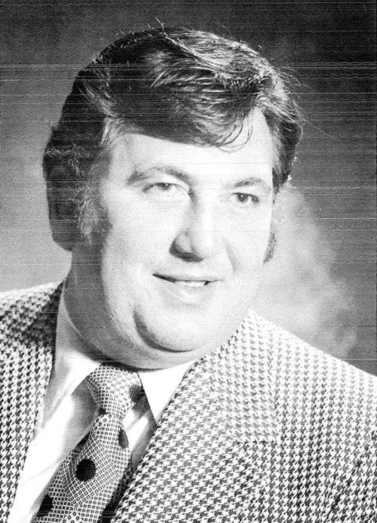 Portrait of Ernest Hall (1930–1987) – memorial page