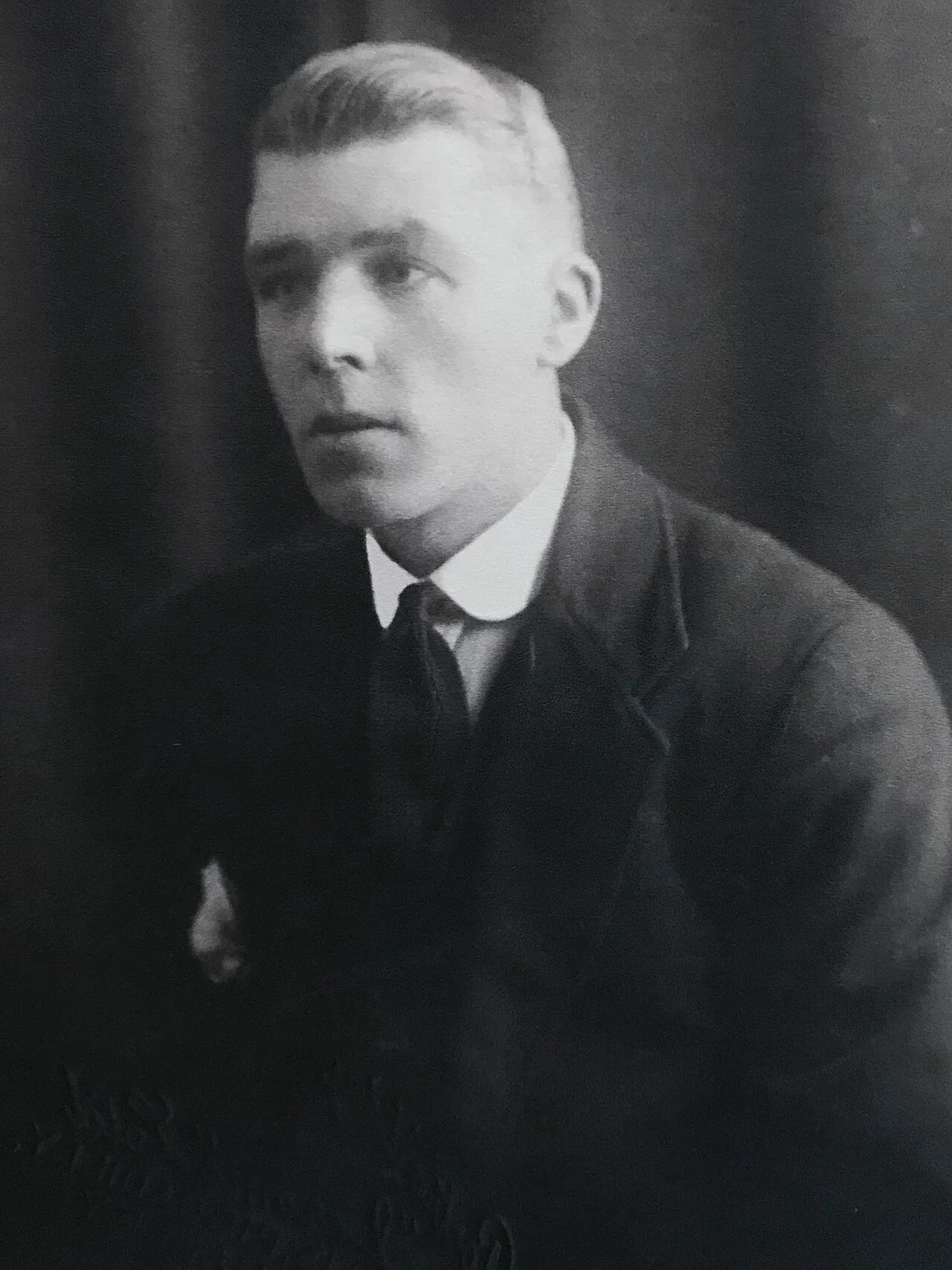 Porträt von Ernest Perry (1891–1979) – Gedenkseite