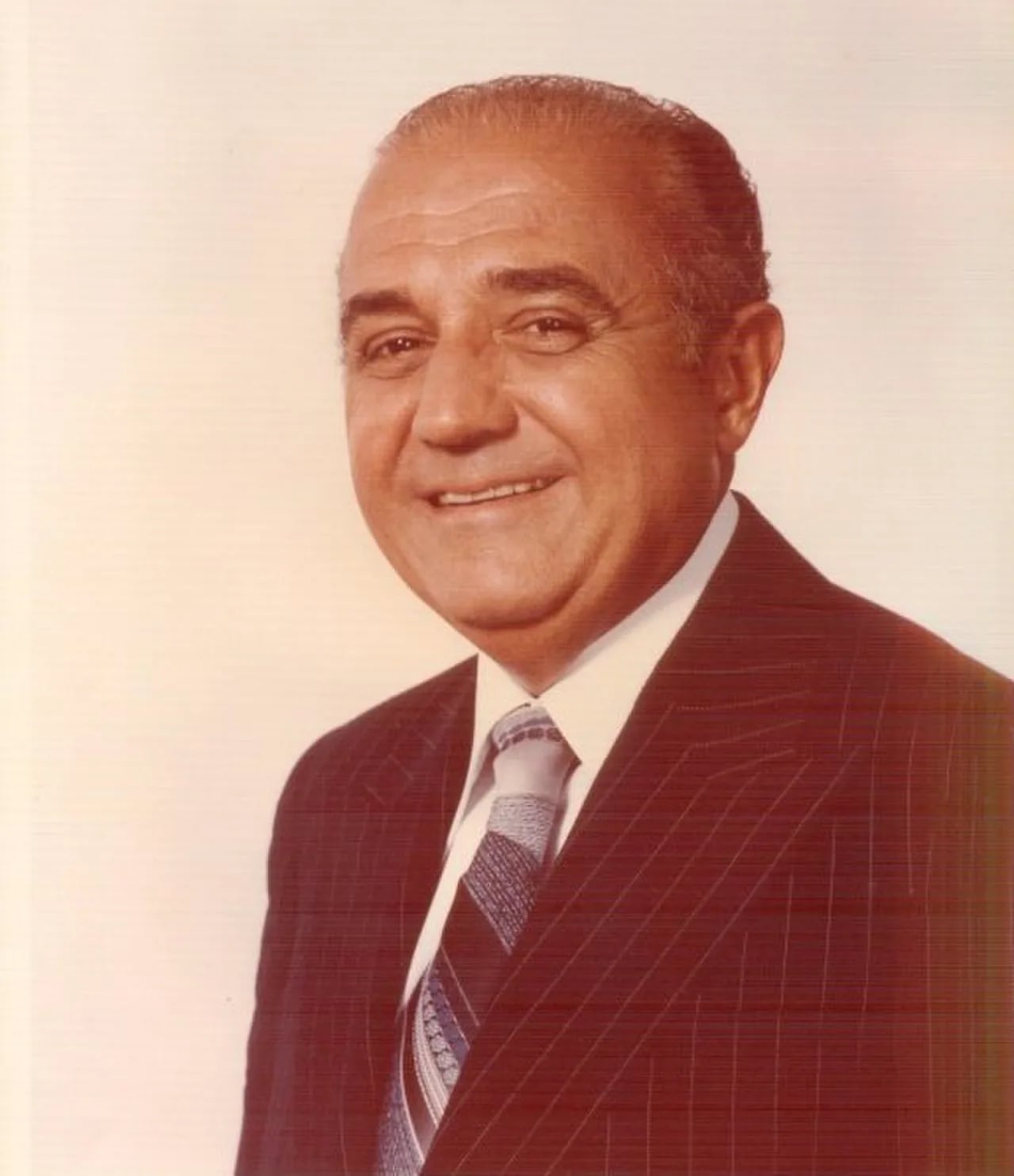 Porträt von Luis Piñerúa Ordaz (1924–2001) – Gedenkseite