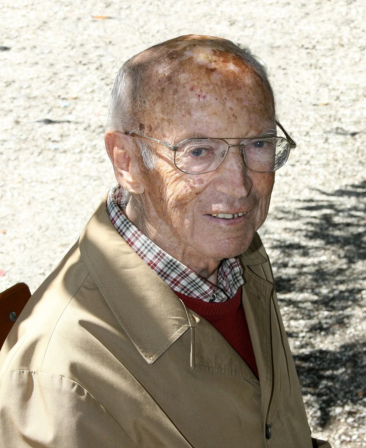 Porträt von Theo Brand (1925–2016) – Gedenkseite