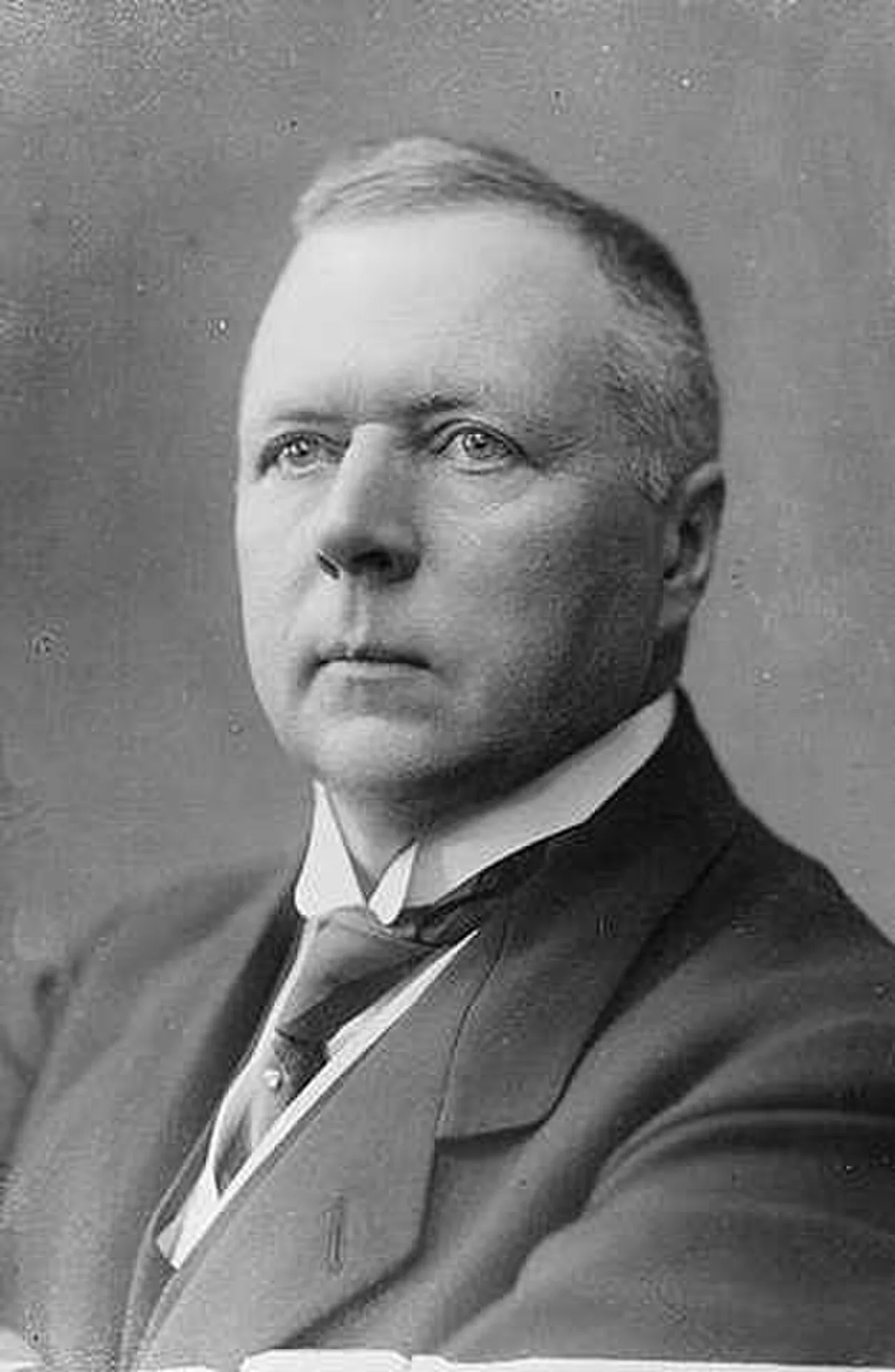 Portrait of Johan Ludwig Mowinckel (1870–1943) – memorial page