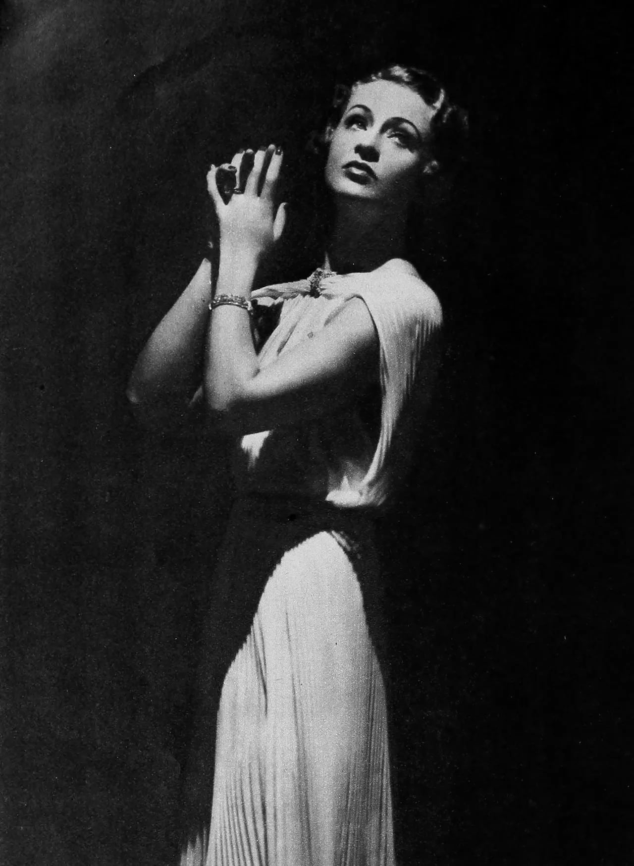 Portrait of Ethel Shutta (1896–1976) – memorial page