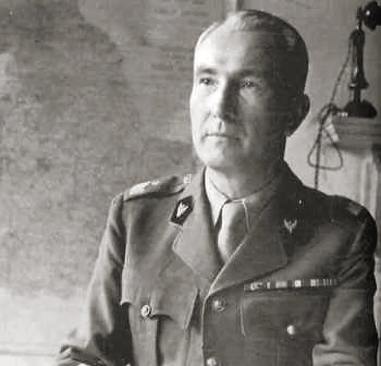 Porträt von Antoni Chruściel (1895–1960) – Gedenkseite