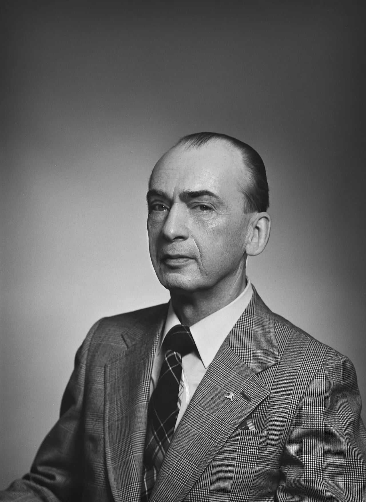 Porträt von Juhana Perkki (1915–2006) – Gedenkseite