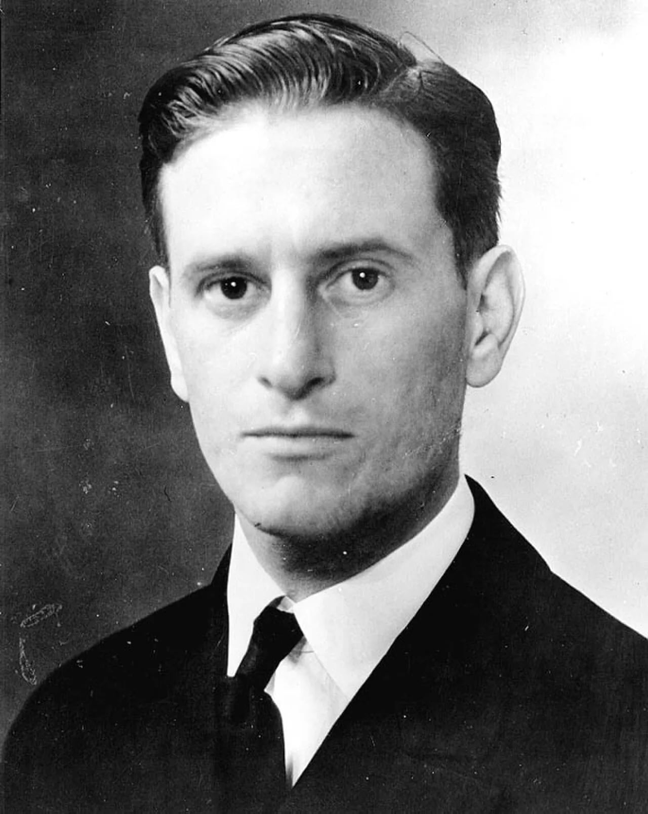 Portrait of Eugene E. Lindsey (1905–1942) – memorial page
