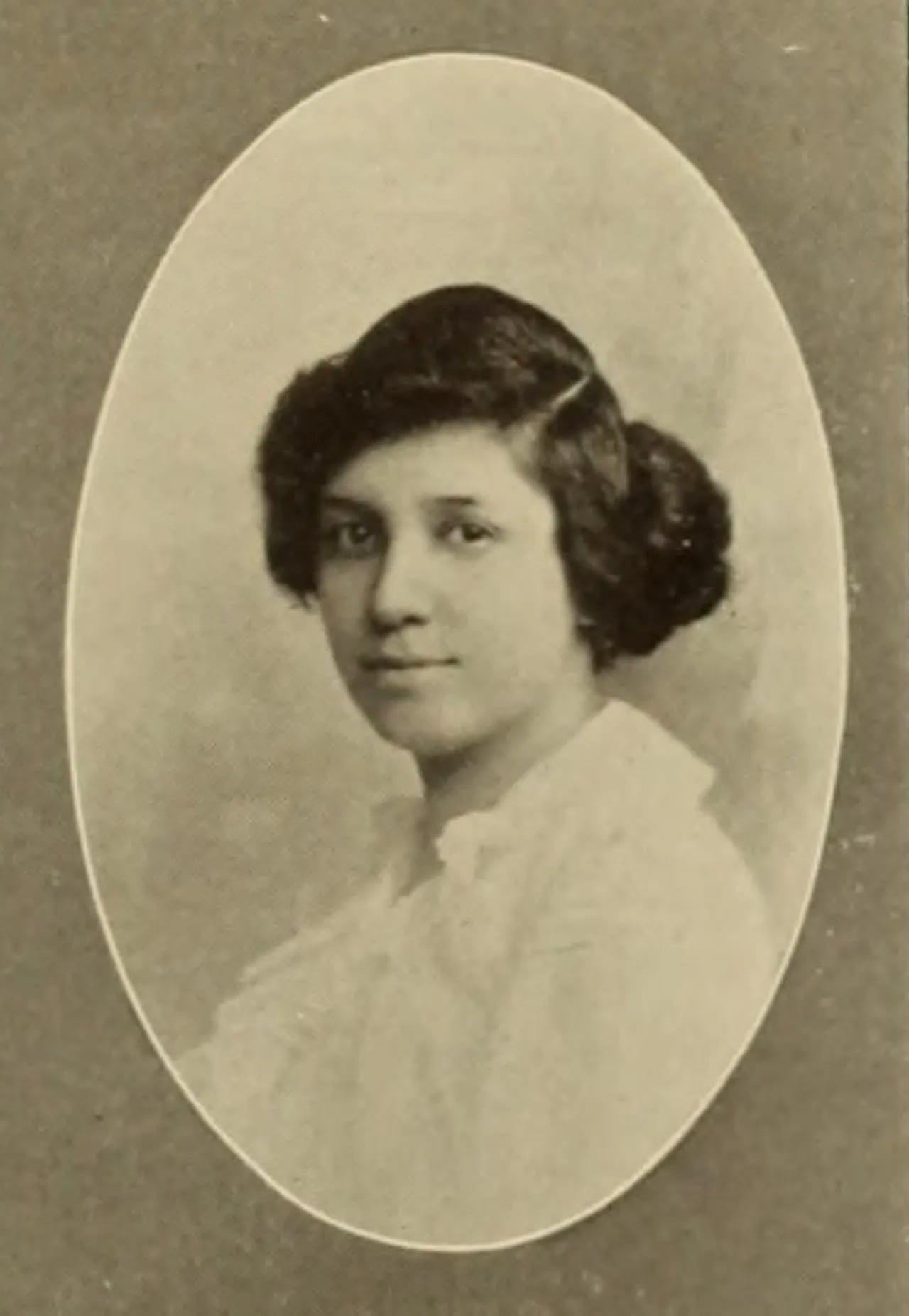 Portrait of Euphemia Haynes (1890–1980) – memorial page