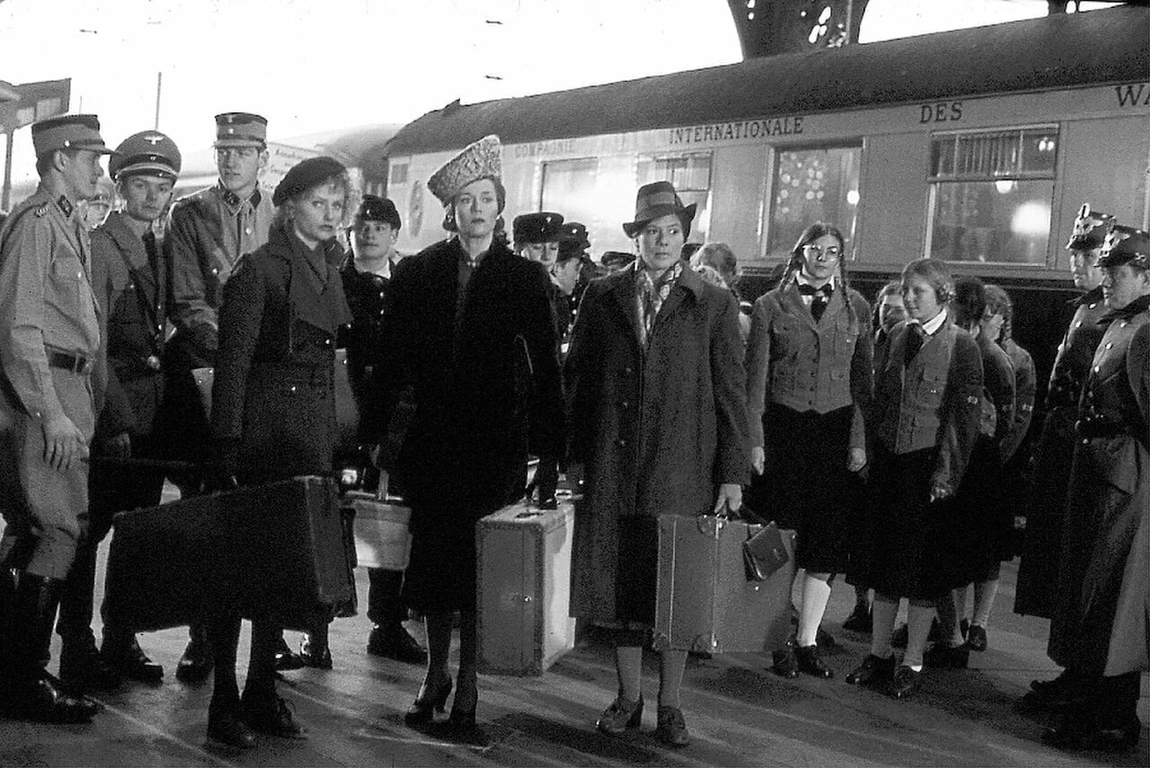 Porträt von Dora Doll (1922–2015) – Gedenkseite