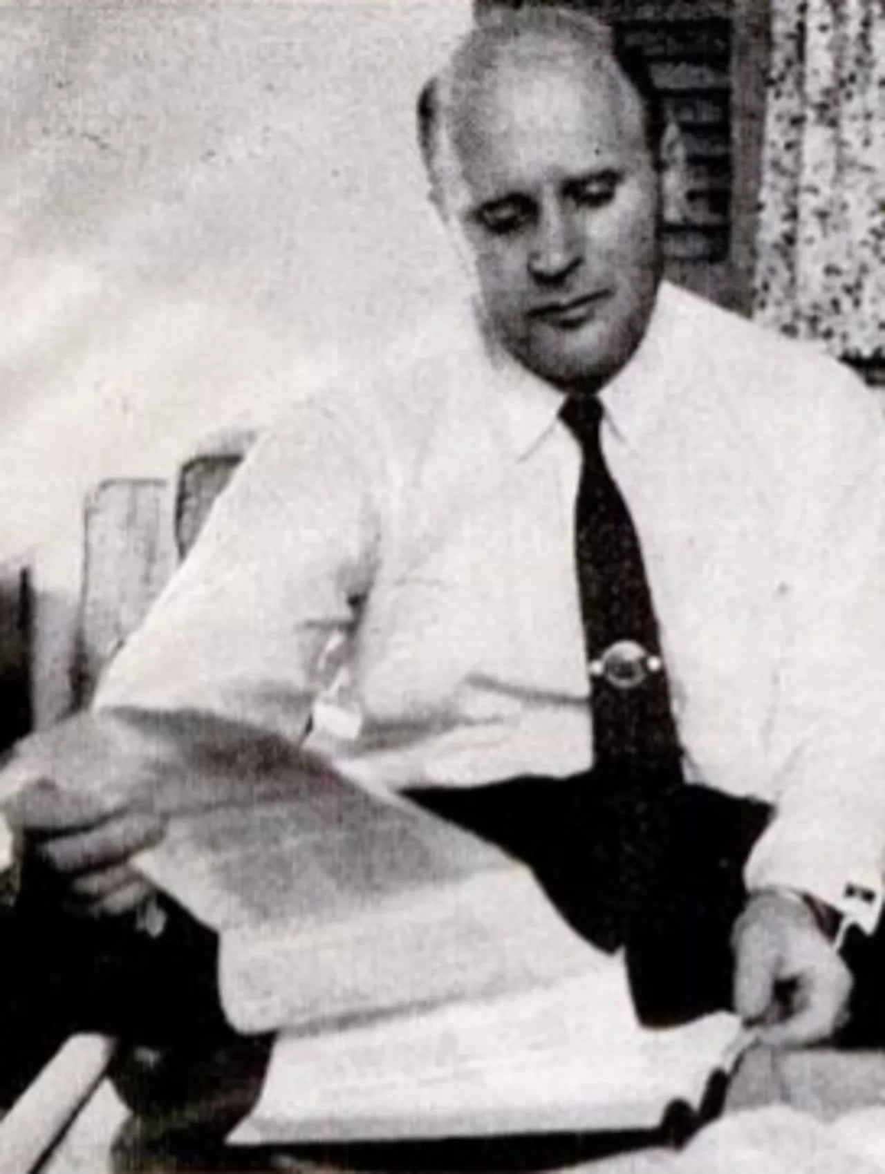 Portrait of Dan Dale Alexander (1919–1990) – memorial page