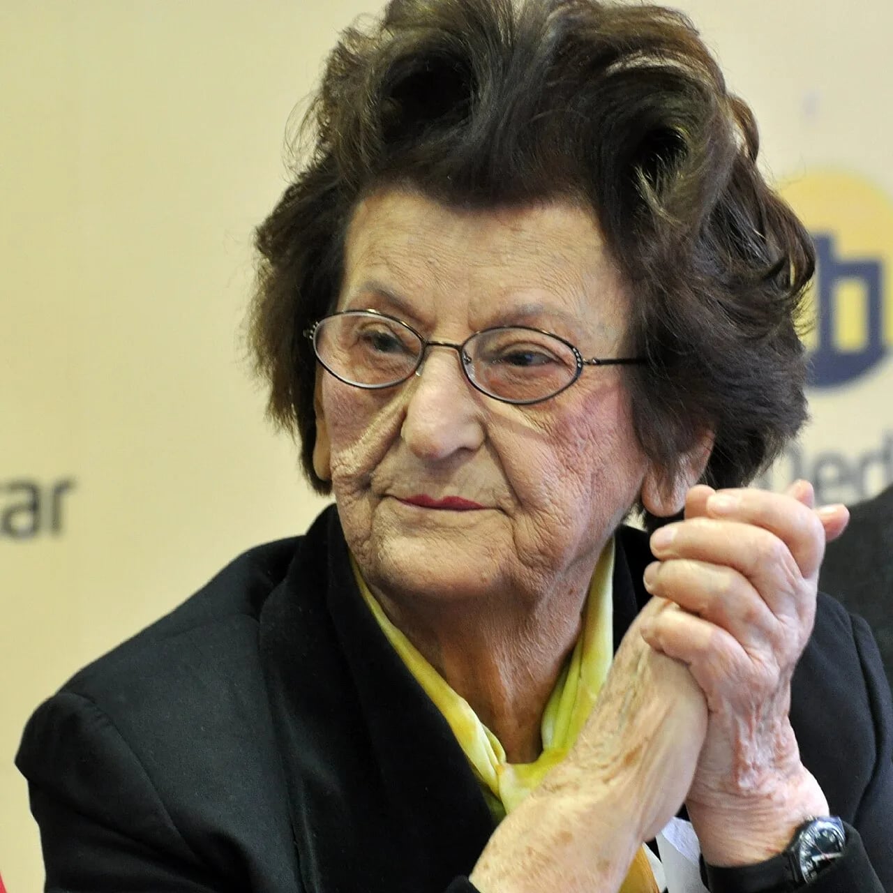 Porträt von Smilja Avramov (1918–2018) – Gedenkseite