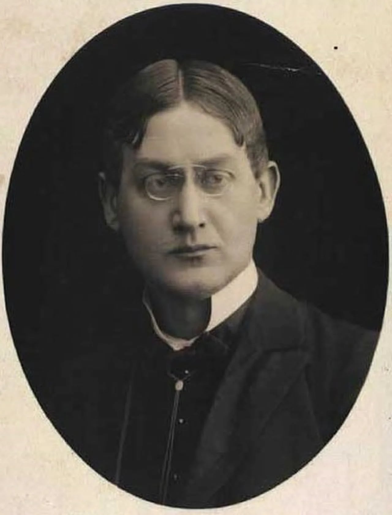 Portrait of Sophus Michaëlis (1865–1932) – memorial page