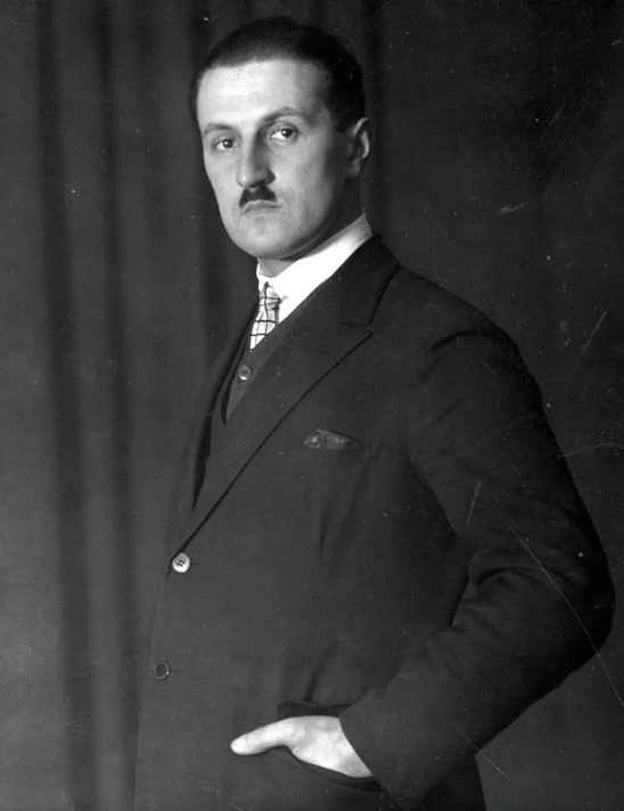 Porträt von Witold Hulewicz (1895–1941) – Gedenkseite