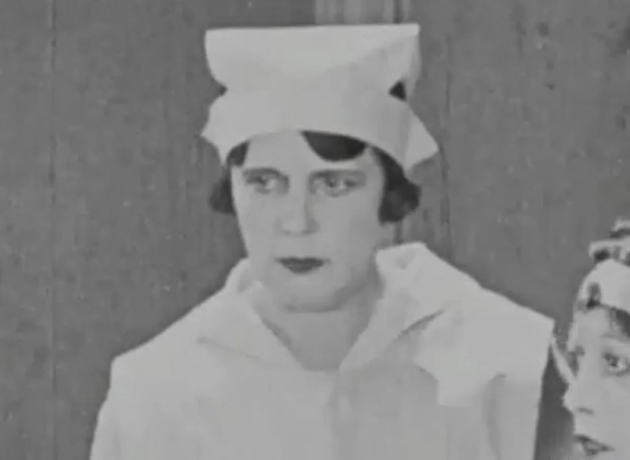 Portrait of Fay Holderness (1881–1963) – memorial page