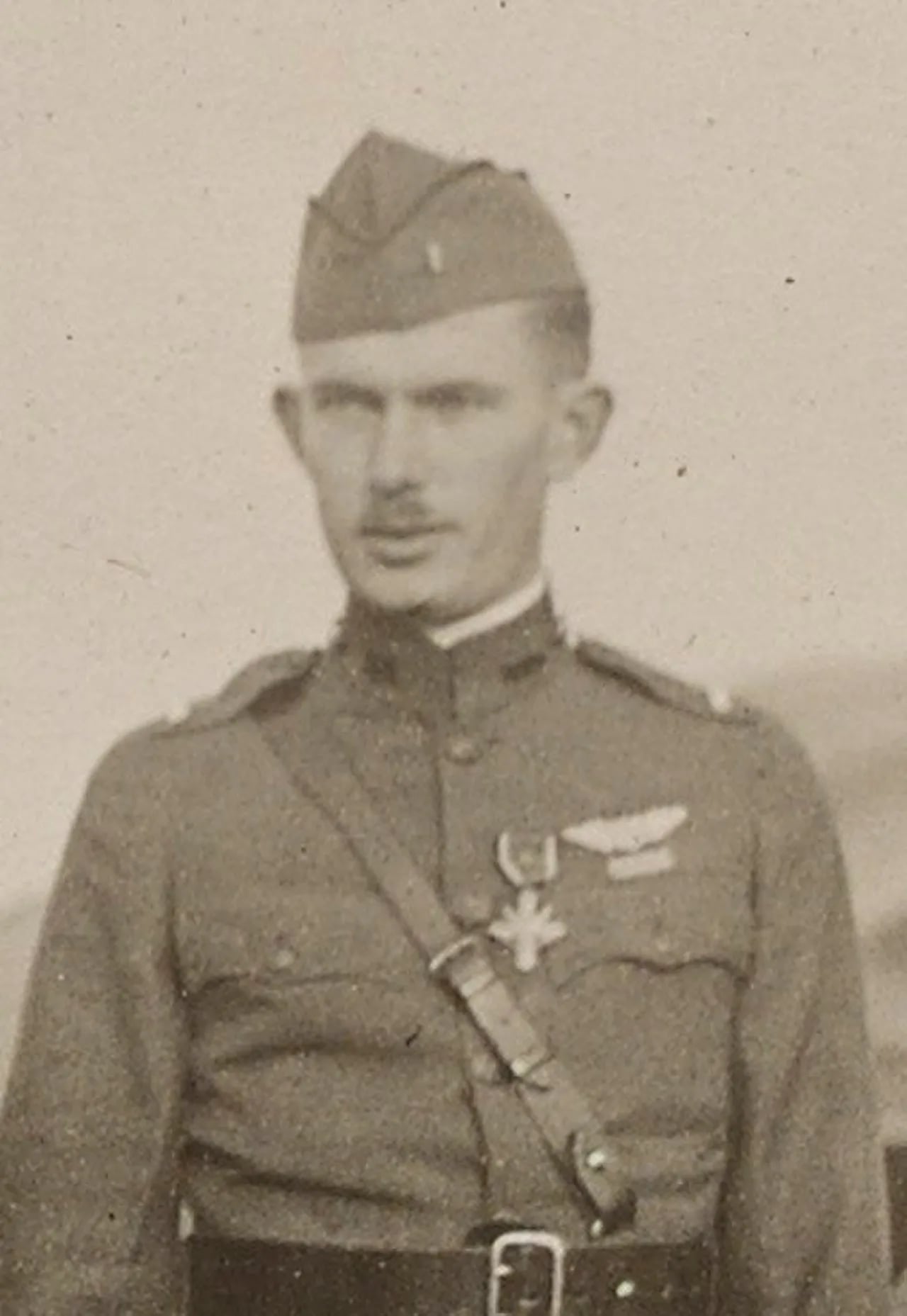 Porträt von Field Eugene Kindley (1896–1920) – Gedenkseite