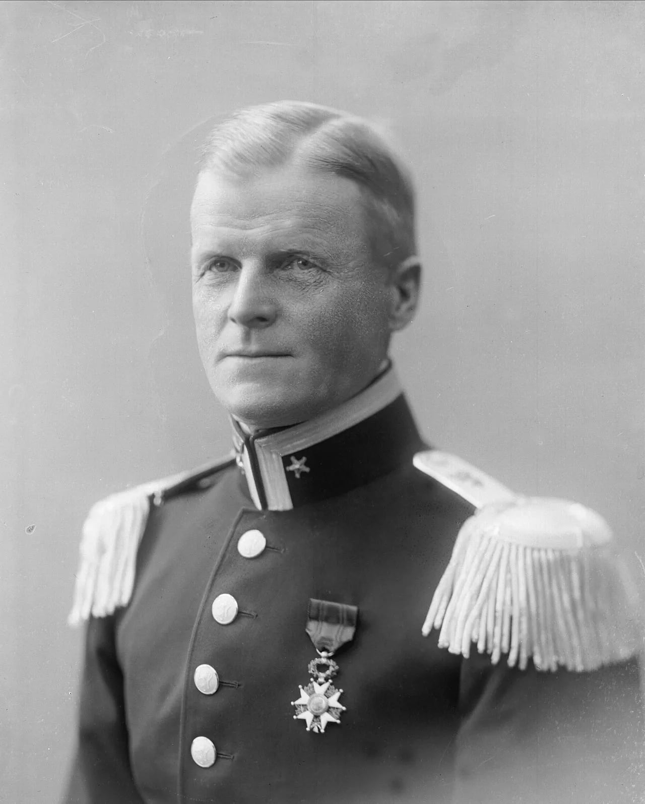 Porträt von Finn Qvale (1873–1955) – Gedenkseite