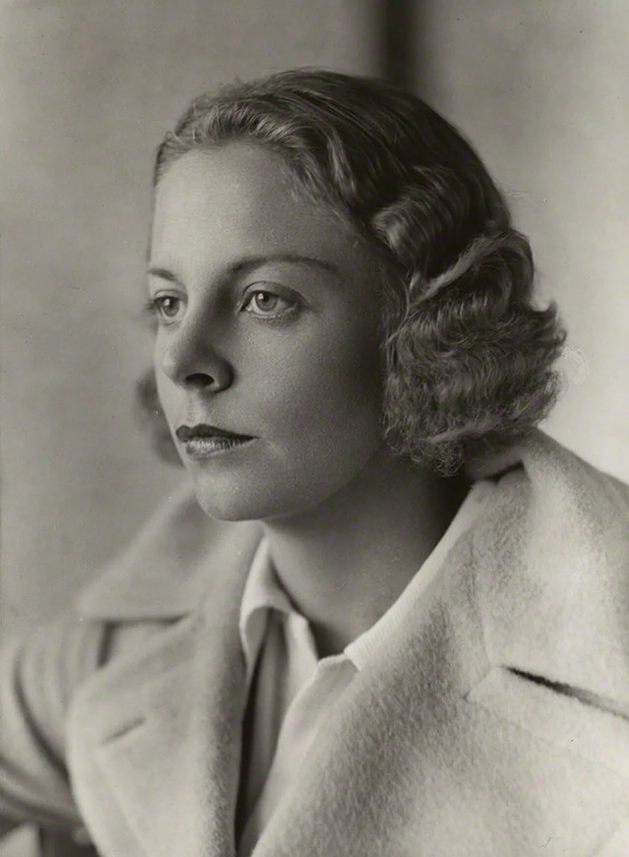 Portrait of Alice Marble (1913–1990) – memorial page