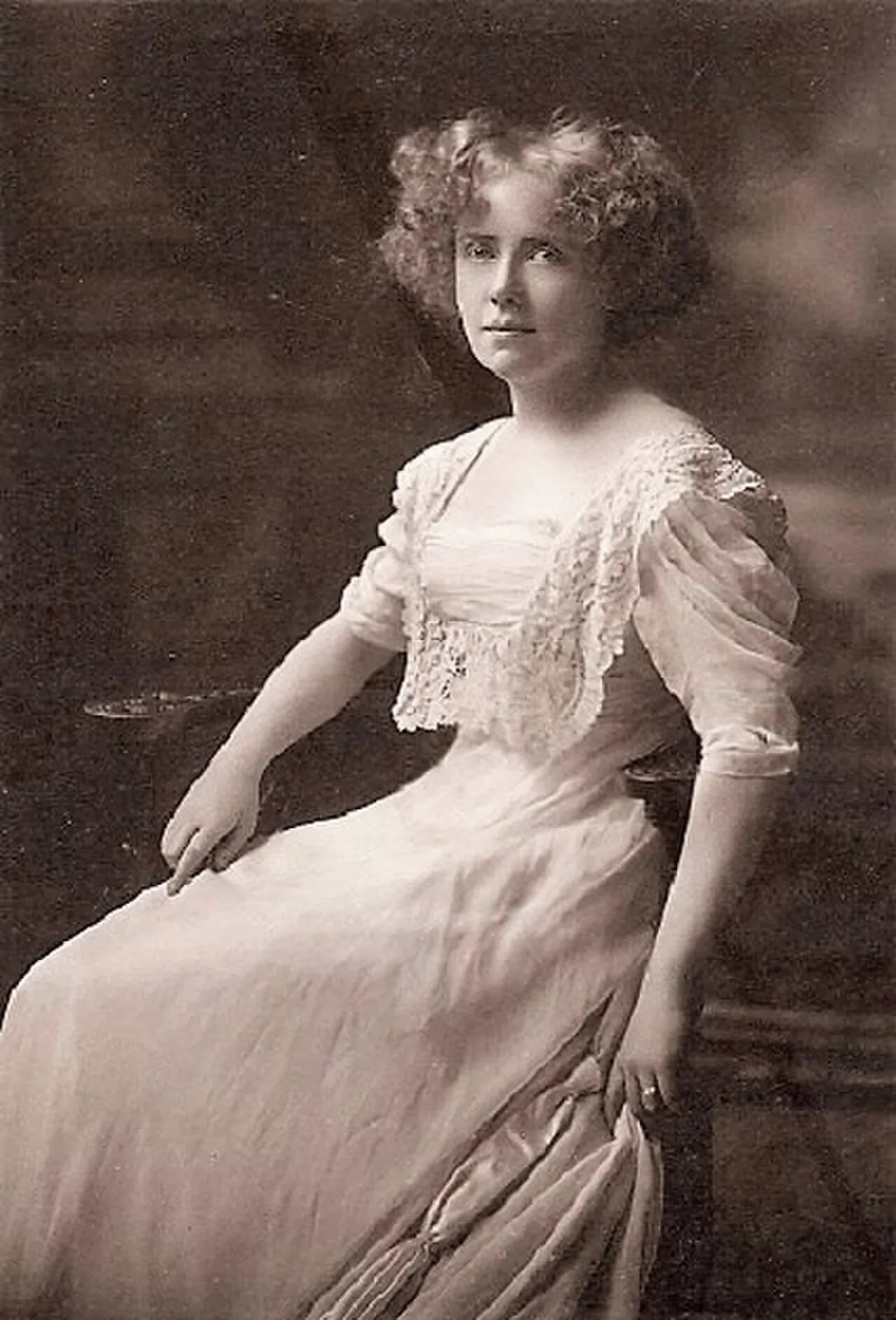 Portrait of Antoinette Perry (1888–1946) – memorial page