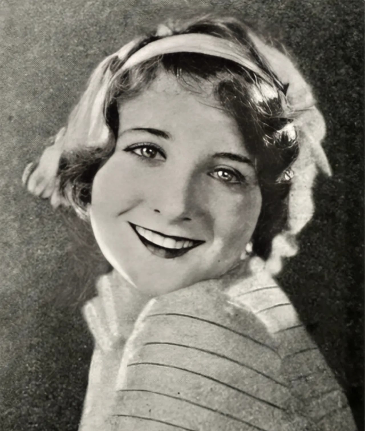 Porträt von Flora Bramley (1909–1993) – Gedenkseite