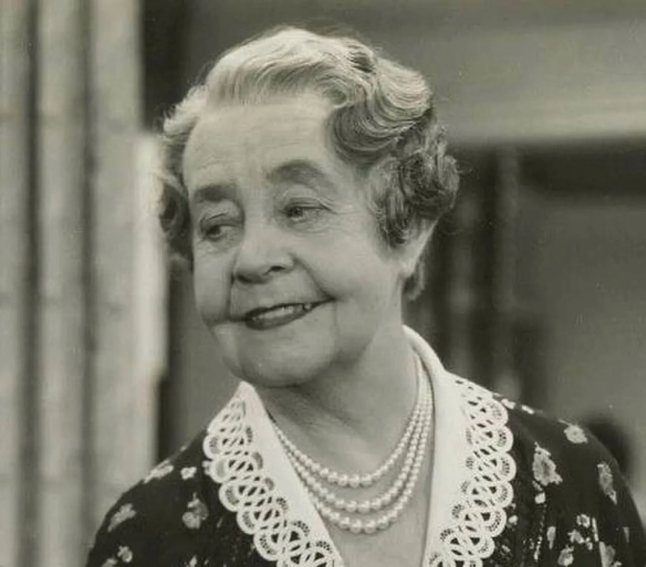 Portrait of Florence Roberts (1861–1940) – memorial page
