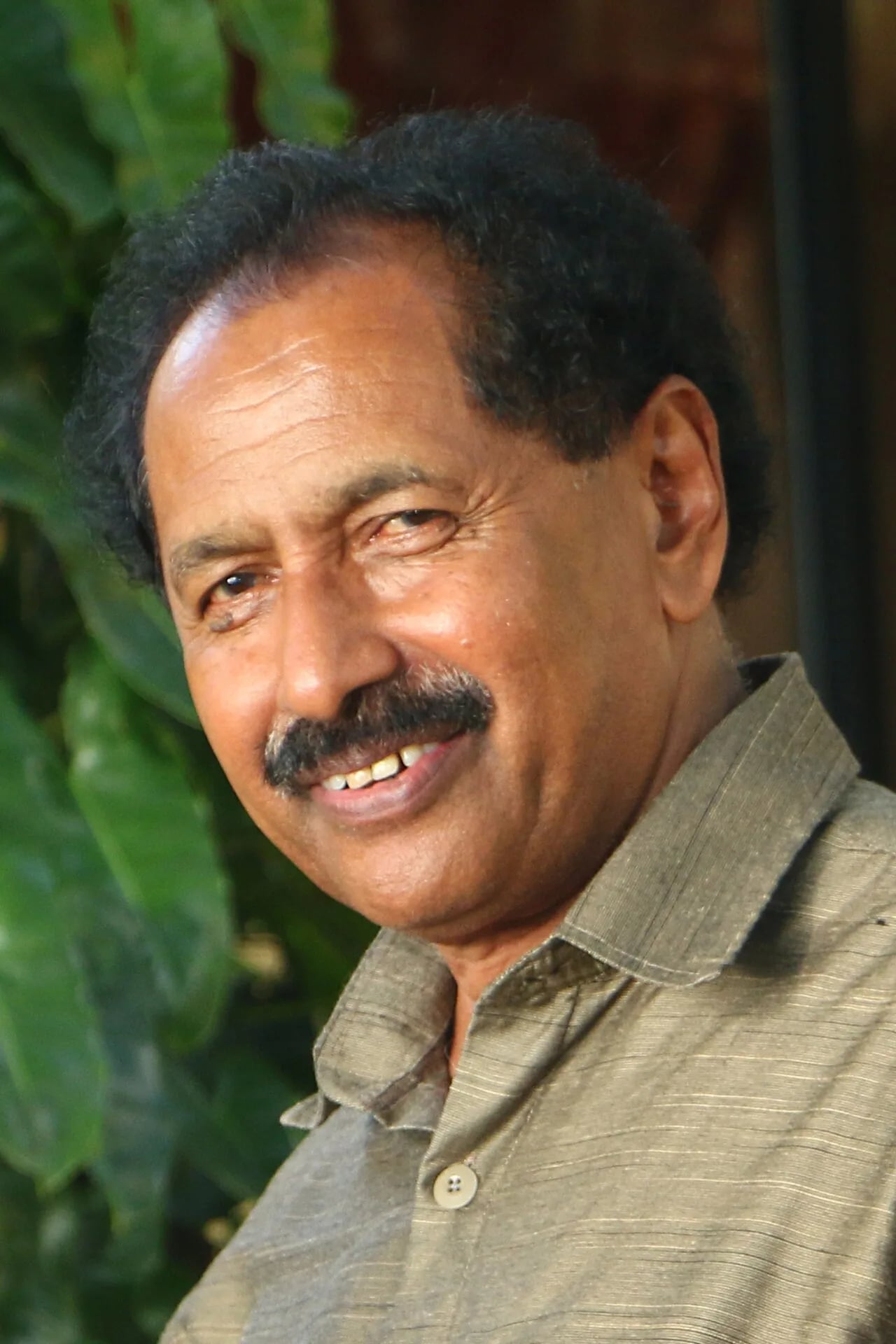 Porträt von Jayalath Manoratne (1948–2020) – Gedenkseite