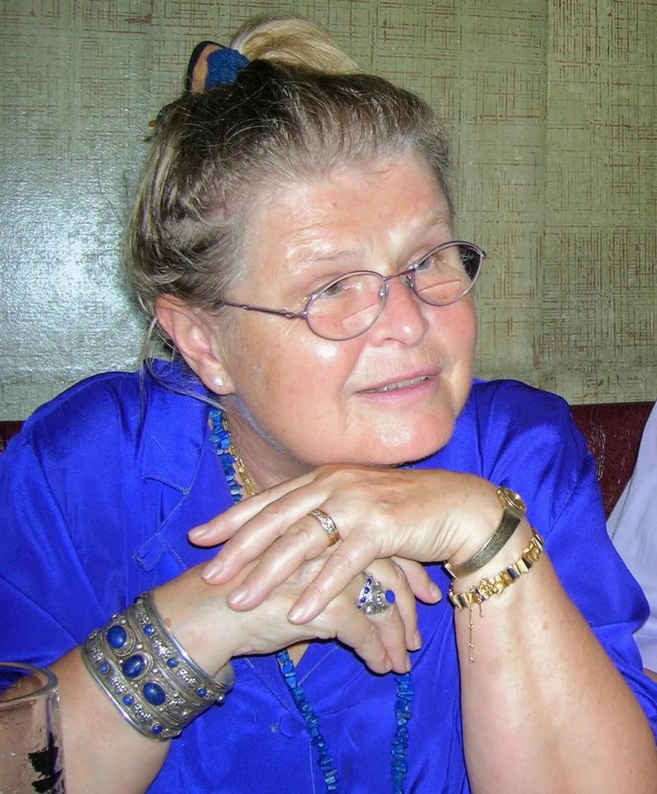 Porträt von Tove Skutnabb-Kangas (1940–2023) – Gedenkseite