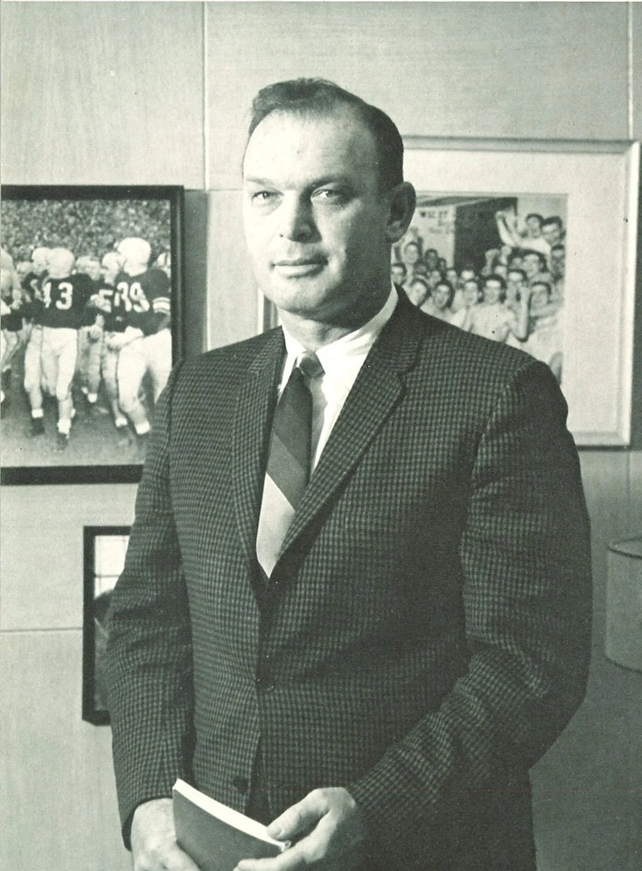 Portrait of Forest Evashevski (1918–2009) – memorial page
