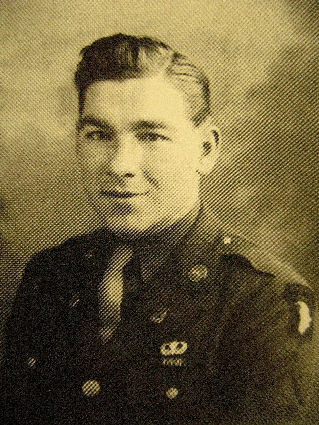 Portrait of Forrest Guth (1921–2009) – memorial page