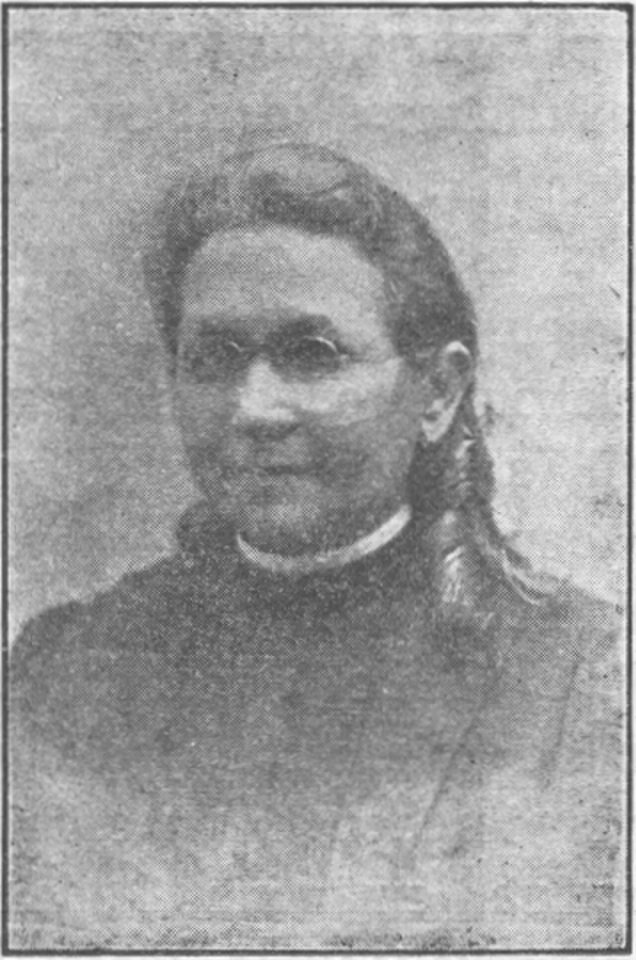 Portrait of Emma Mäkinen (1849–1915) – memorial page
