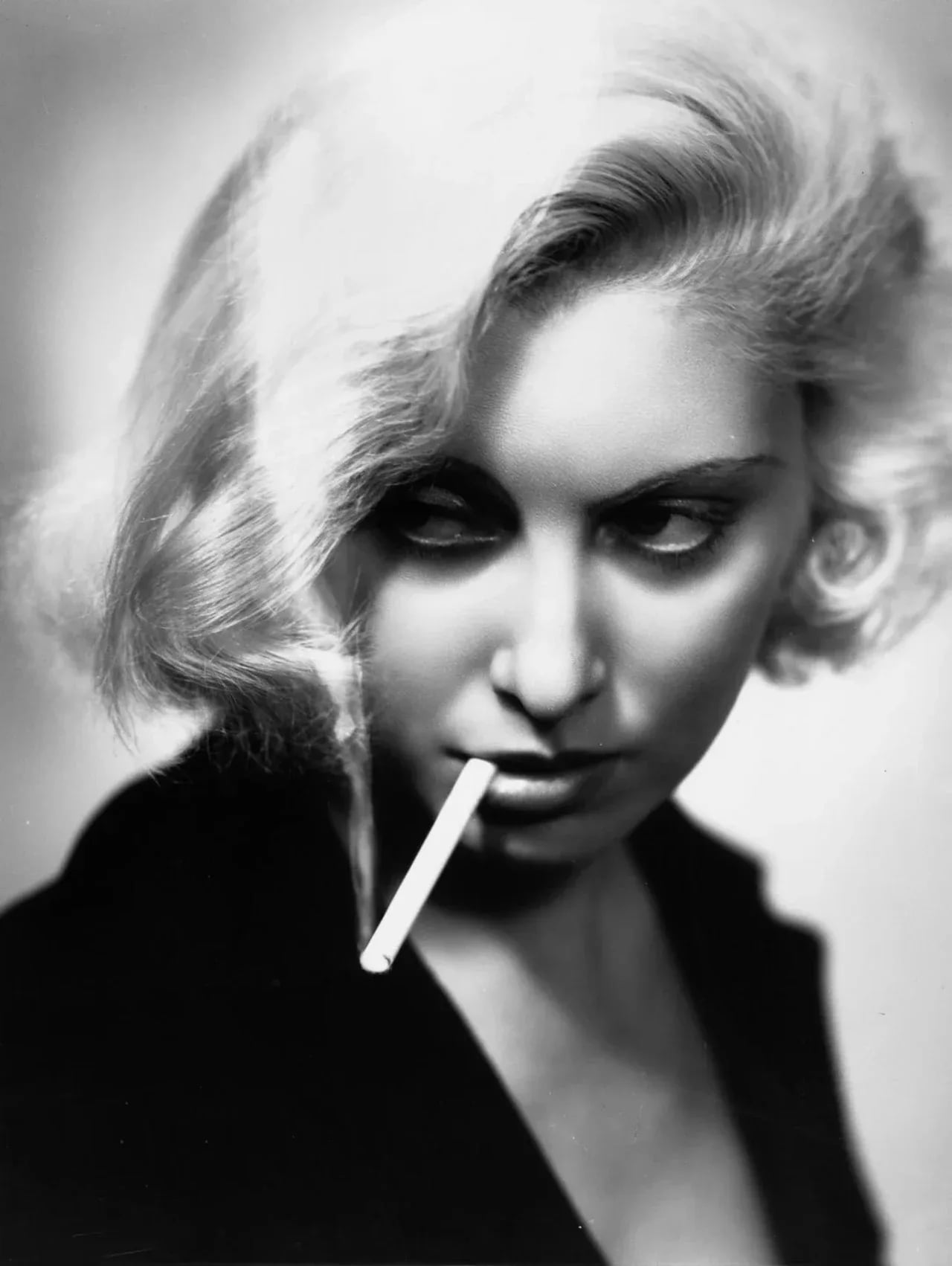 Portrait of Frances Day (1907–1984) – memorial page