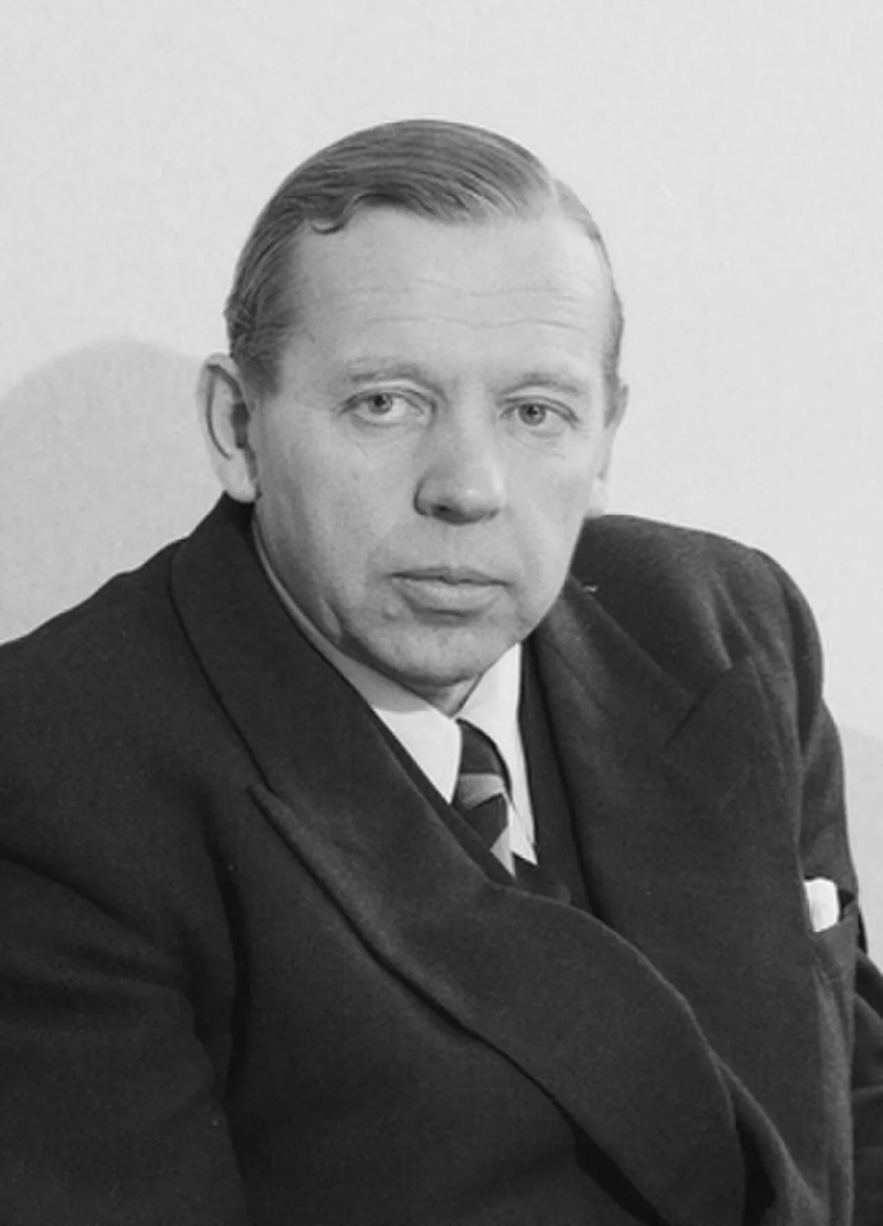 Portrait of Erling Wikborg (1894–1992) – memorial page