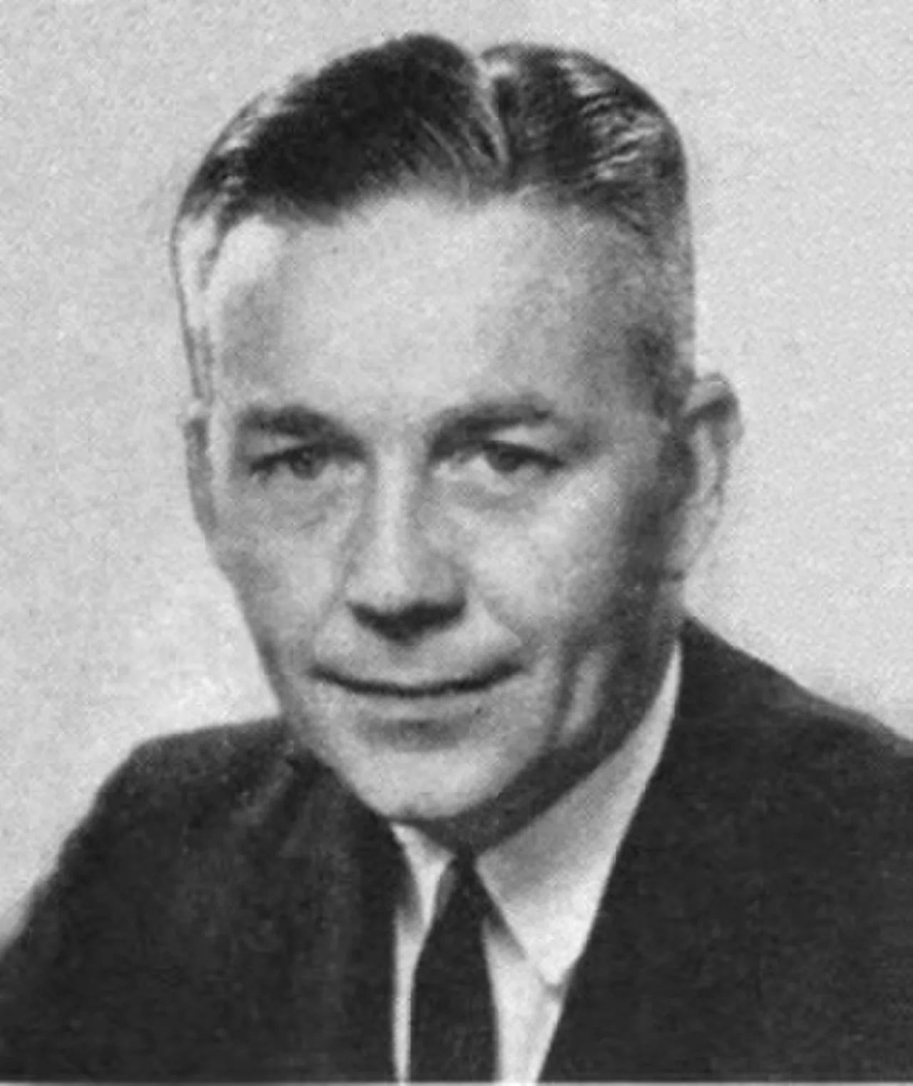 Portrait of Robert E. Sweeney (1924–2007) – memorial page