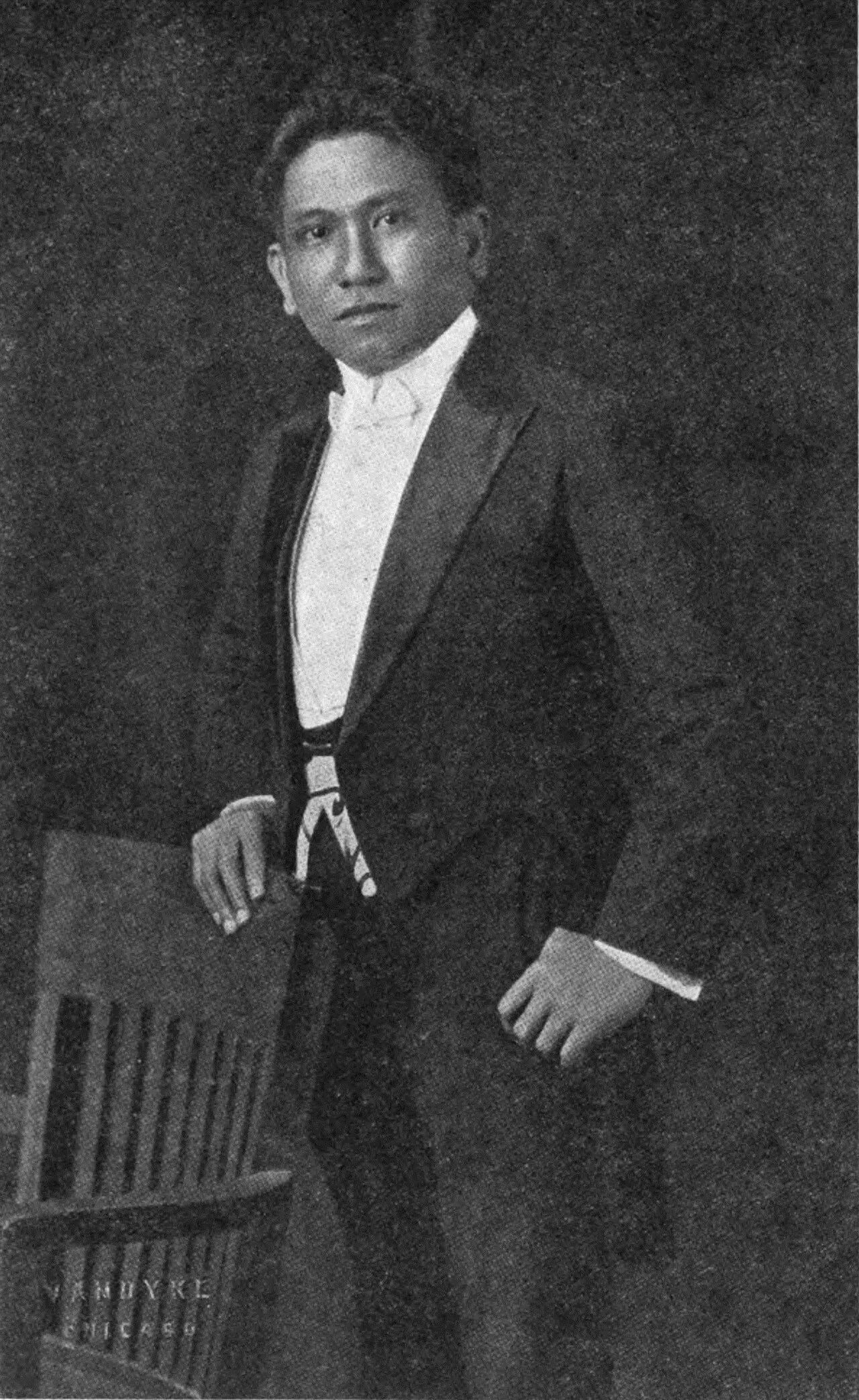 Portrait of Francisco Santiago (1889–1947) – memorial page